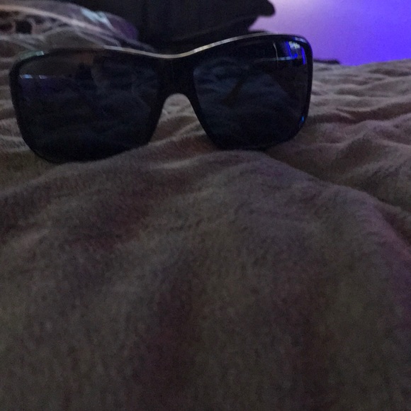 Brand new sunglasses - Picture 6 of 7